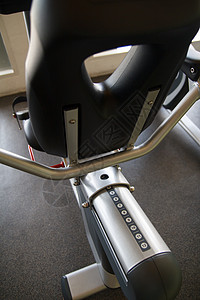 体操中自行车规模健身健身房运动福利健康器材背景图片