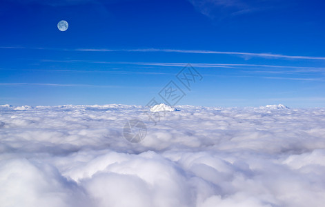 飞机云层的全景地平线天际蓝色空气天堂天气天线白色云景月亮背景图片