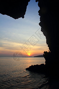 海面上的日落场景海浪橙子天空太阳支撑海滩天气阳光晴天图片