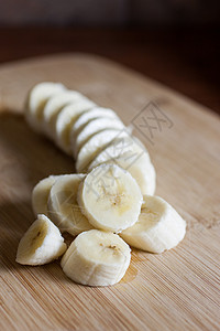 剪切香蕉食物小吃教育桌子热带木板黄色营养背景图片