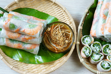 戈米提越南菜 果瓜 沙拉卷零食蔬菜花生减肥猪肉食品沙拉盘子食物竹子背景