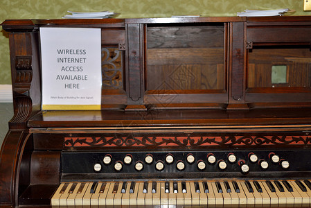 古董钢琴乌木音乐艺术图书声学棕色传单笔记钥匙乐器背景图片