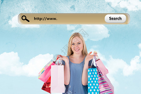 购物网页素材美丽年轻金发美女拿着购物袋的复合图像蓝天艺术顾客女孩消费者金发女郎网页环境休闲技术背景
