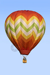 热空气气球在蓝色天空下漂浮背景图片