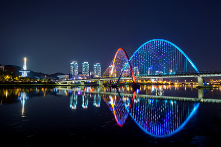 南韩大田博览会桥娱乐活力城市场景世界旅游彩虹展示地标记录背景图片