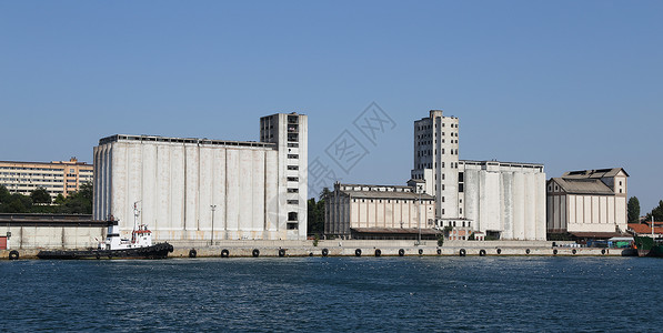 锡井港码头仓库贸易货物商业货运港口海洋商品出口背景图片