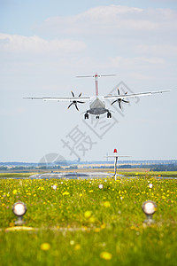 莺飞草长着陆私人地面晴天方法旅行速度安全飞机设备航空背景