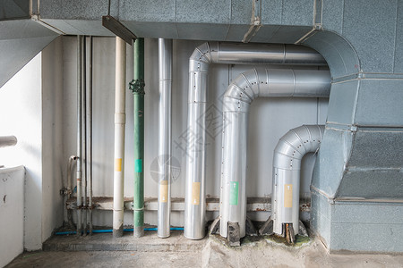 水管滴水从通风管道滴水的水气体控制力量压缩机活力金属建筑机器商业工业背景