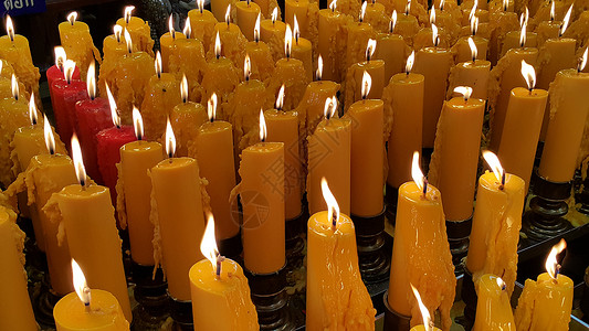 蜡烛作为礼拜背景图片