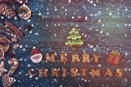 圣诞菜单新年和新年的姜饼饼干贸易菜单季节房子雪花明信片食物木头礼物背景