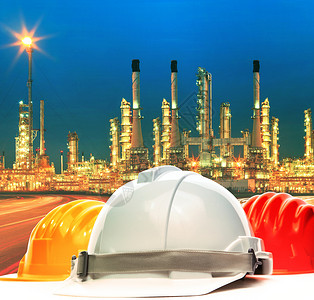 安全头盔 防止油炼厂i光辉照明高清图片