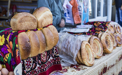 柯尔克孜语吉尔吉斯斯坦奥什Osh星期天市场购物香膏蛋糕旅游食物零售街道商业生活文化背景