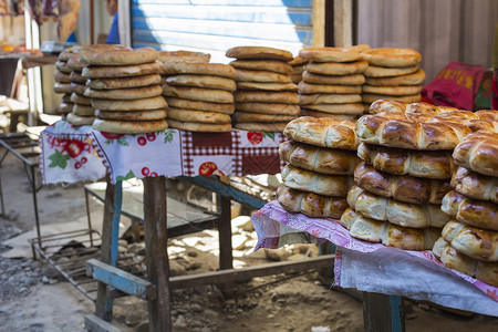 第三个星期日吉尔吉斯斯坦奥什Osh星期天市场菱形旅行市场男人商业零售文化蛋糕国家生活背景