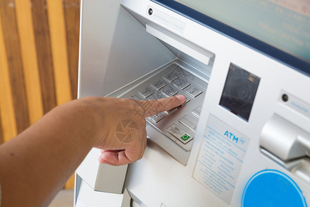 女汉族 ATM 或自动柜员机键盘面板背景图片