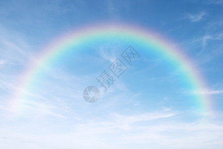 韦尔考芬雨水 雨季之后的晴朗蓝天中的彩虹天堂太阳气氛蓝色天蓝色天气气候黄色白色环境背景