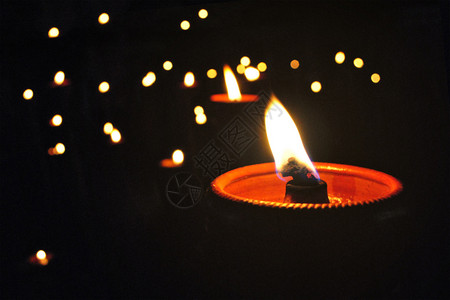 节日蜡烛元素兰纳传统灯和蜡烛在 f 之际点燃背景