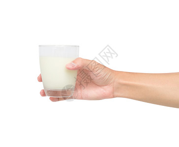 不倒翁手握着杯子牛奶 在白背景与cli隔离背景
