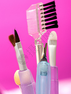 Brushes 代表美容产品和化妆品的不同化妆品背景图片