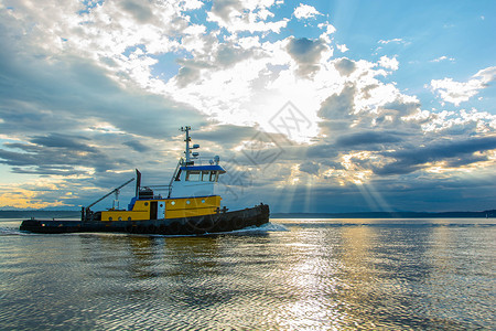 西雅图希尔斯洞湾的小拖船商业海洋血管商船运输高清图片