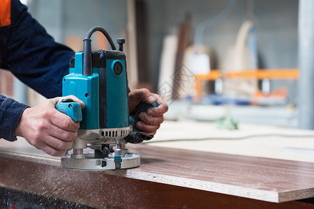 木匠的工具家具生产概念构想车辆轨道木匠框架工艺桌子木工维修工人台面背景