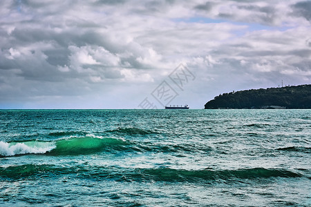 冲浪元素素材海上的波浪血管货物海水货船风暴波浪状导航大风干货船船运背景