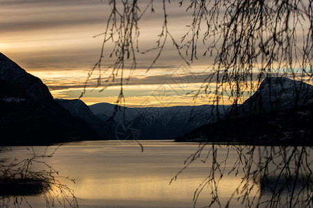 挪威的Fjords仙境颂歌峡湾日落高清图片