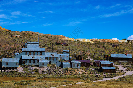 加州Bodie州立公园废弃的矿山建筑高清图片