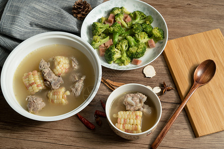玉米猪肉汤 美味的中国菜饮食厨师营养猪肉木头烹饪香料食物猪排勺子背景图片