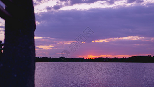 塞瓦斯托波尔紫紫色日落 天空下的黑海表面蓝色阳光太阳地平线橙子紫色海军旅行空气天堂背景