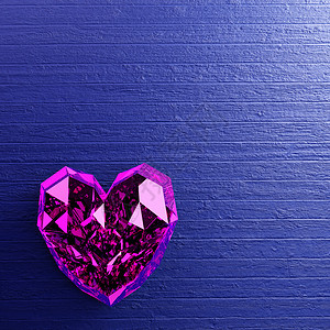 水晶钻石心紫色的心形钻石 在蓝色木制背景背景