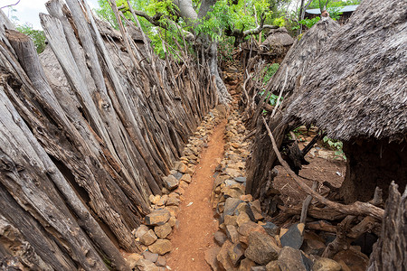 埃塞俄比亚Konso村长墙的部落群体农村国家建筑学旅游村庄游客路线稻草景点背景