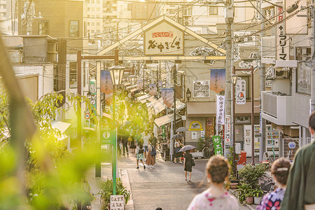 松岛湾著名的楼梯 意思是黄昏台阶作家建筑物向日葵乡愁双方银座购物街景色和服商店背景