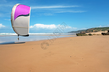 博代泰拉从葡萄牙阿尔加夫的卡拉帕泰拉海滩浏览海洋闲暇支撑旅行冲浪板娱乐假期冲浪海岸风筝背景