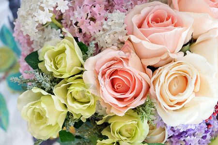 花卉背景家居花瓣塑料庆典装饰植物画像玫瑰丝绸紫色背景图片