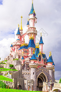 漫画王冠素材仙女公园的神奇魔法公主城堡旗帜卡通片孩子们绘画建筑乐趣女王人行道孩子公园背景