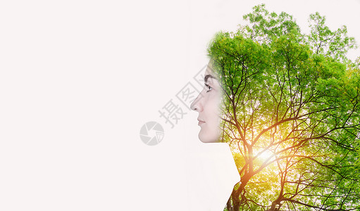 自然树和女性肖像的双重曝光自然身体护肤美容面部概念 创意自然生态与生态关怀为民抽象美概念背景图片