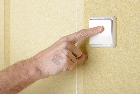 开灯男人手指电气安全服务按钮塑料白色正方形技术背景图片