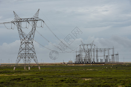沙佩齐尼奥巴西阿廷斯附近一个田地上的发电站和电塔绿色活力爬坡海滩涡轮机干旱沙丘经济气候旅游背景