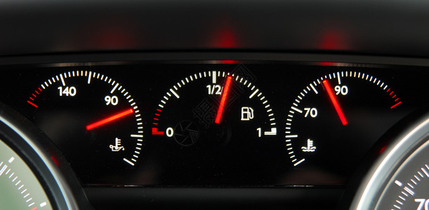汽车车速表控制红色的高清图片