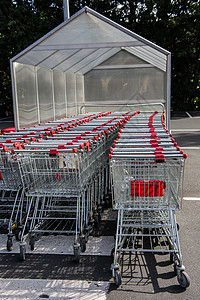 屋面素材超级超市购物车金属大车红色座椅婴儿把手经验五金不锈钢购物背景