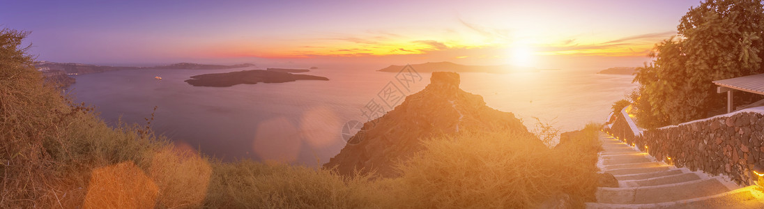 海景的日落 俯视喀路德拉和六海中的海面全景奢华火山口岩石火山日出天堂地平线天空旅行背景图片