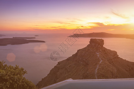海景的日落 俯视喀路德拉和六海中的海面夕阳火山太阳奢华射线酒店旅行火山口天空地平线背景图片