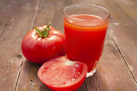 一杯子一辈子杯子里的番茄汁和西红柿饮食果汁植物粉色食物木板墙纸维生素花园玻璃背景