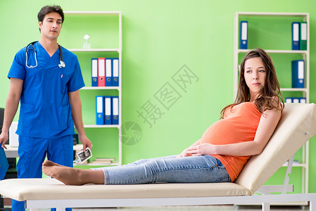 孕妇X光期待的女性高清图片