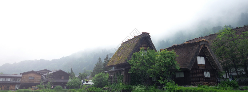 微果创客村雨天的白川果村建筑学旅行历史性村庄建筑天空遗产森林房子文化背景