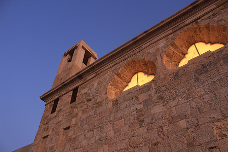 巴卡塔塔巴尔卡岛黄昏时圣佩德罗和圣巴勃罗教堂纪念碑目的地历史人类日落旅游假期地方教会文化背景