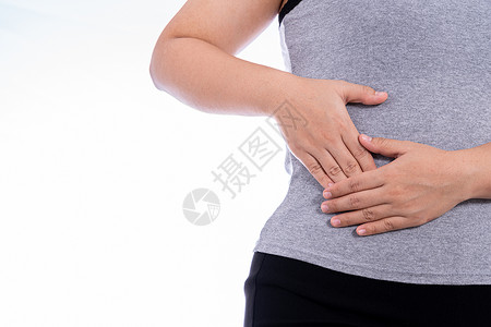 女性触摸胃 腰或肝脏的手与白种背景隔绝 卫生保健和医疗概念肠胃膀胱药品肝细胞疾病科学冒号肝硬化胰腺细胞背景图片