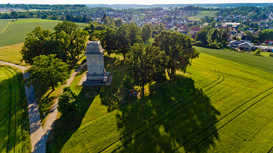 天线视图德国奥格斯堡的航空视图 德国奥格斯堡国家场地全景历史性小路公园纪念碑森林建筑游客背景