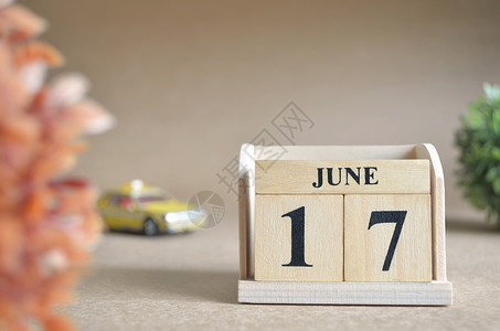 17素材在线6月17日办公室季节礼物镜框标题出租车工作假期桌子立方体背景
