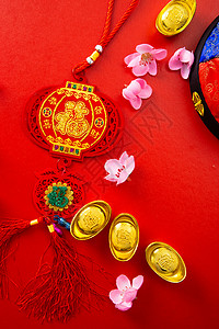 繁荣和春天 平躺的中国新年红色假期红包传统艺术礼物月球装饰品平铺项目背景图片